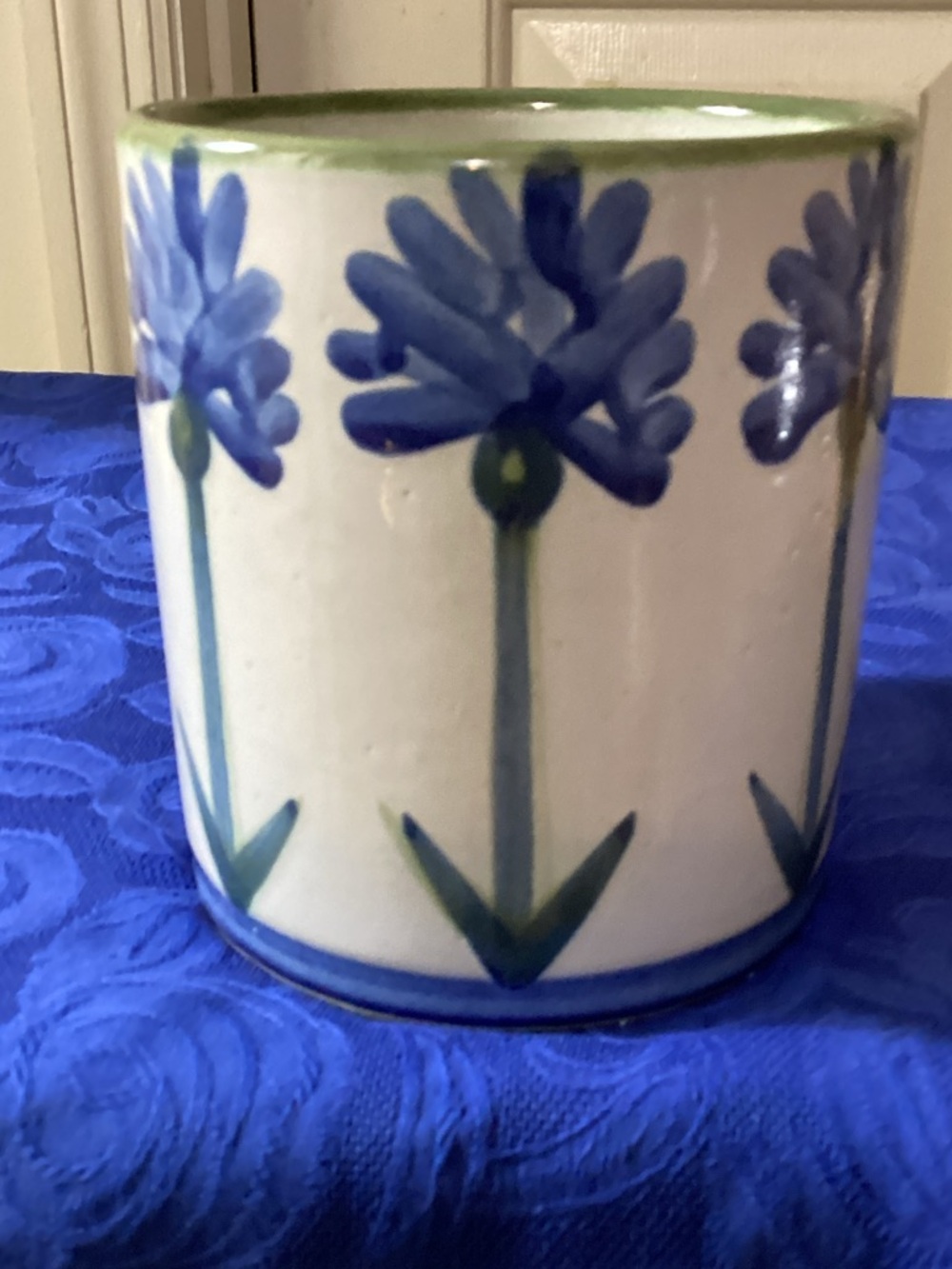 Louisville Stoneware Kitchen Utensil Holder.